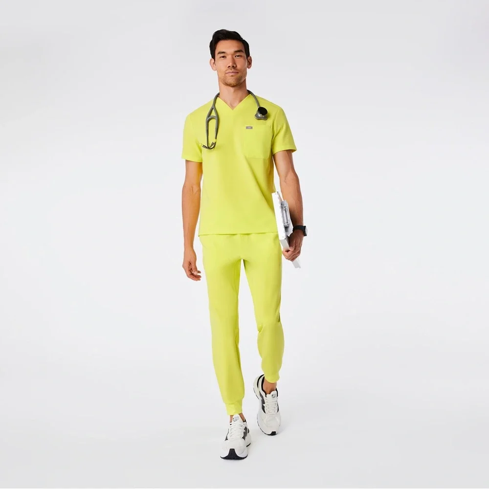 NWT Figs Scrub SET for MEN in size M, Leon top and Tansen joggers regular - Picture 1 of 4
